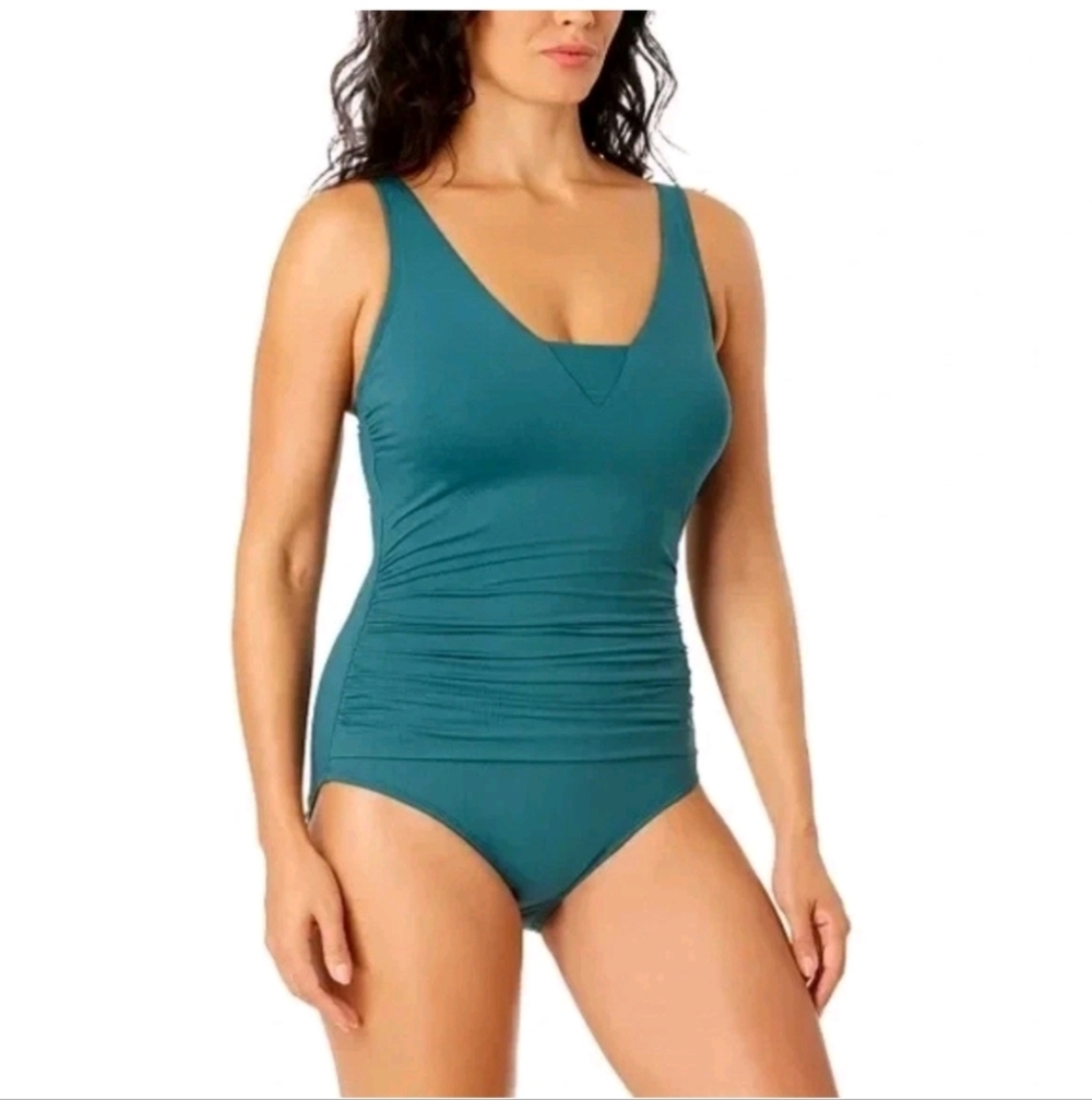 NWOT‎ Lands' End Ladies' Swimsuit Green L